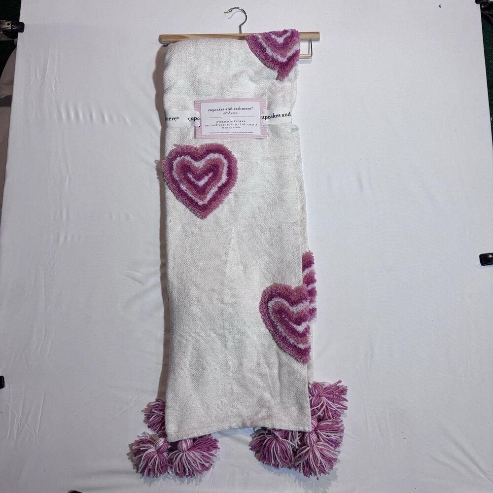 Cupcakes & Cashmere Pink Ombre Tufted Heart Valentine’s Throw Blanket 50”x70” - Picture 2 of 4